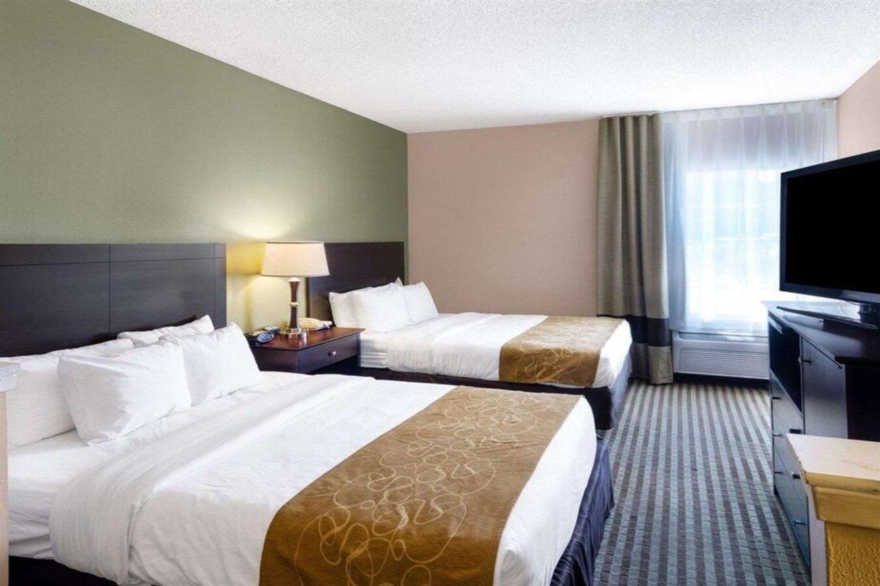 Quality Suites Irving-Las Colinas Exterior foto