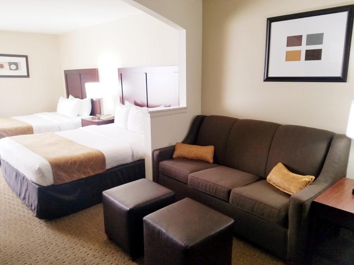Quality Suites Irving-Las Colinas Exterior foto