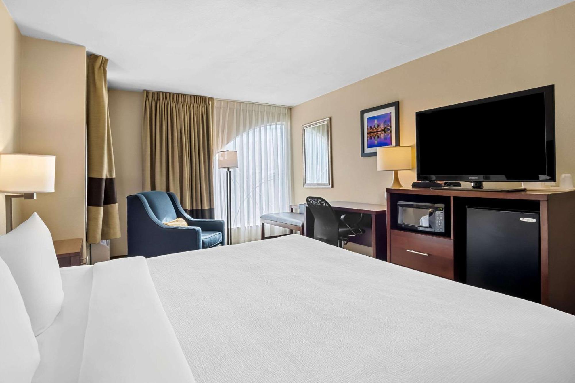 Quality Suites Irving-Las Colinas Exterior foto